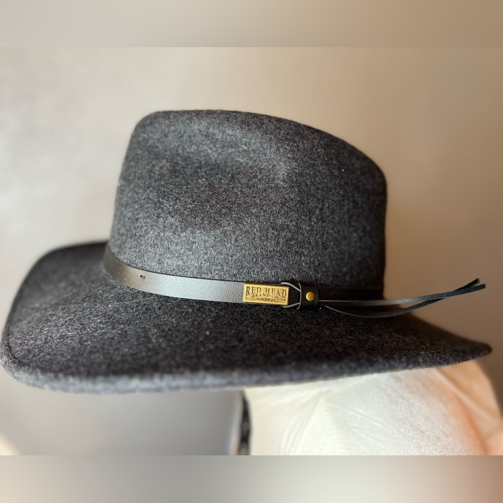 VINTAGE 🎉 RED HEAD brand company hat 🦆